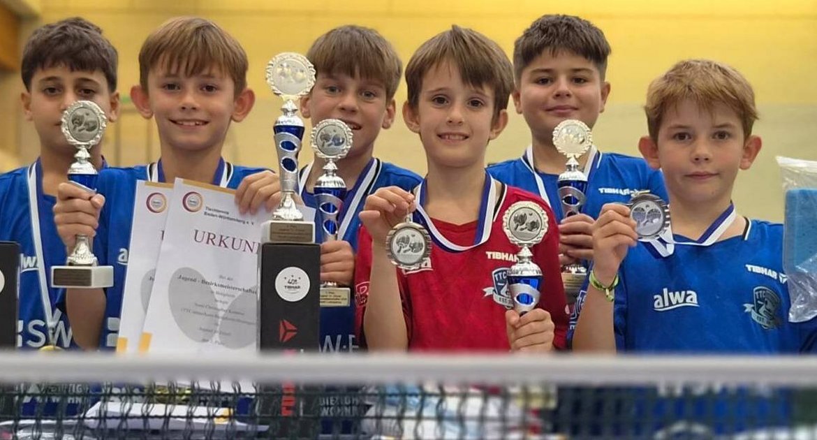 Tischtennis, Jugend, TTC Bietigheim-Bissingen, von links: Jamin Bugday, Sami Kummer, Lukas Kanzler, Justus Engel, Mattia Papiccio und Kaleb Kummer, Foto: privat