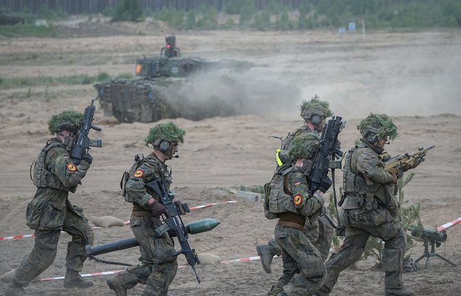 Bundeswehrsoldaten auf Nato-Übung: Die Truppe soll wachsen, doch bislang gelingt es kaum, mehr Personal zu finden.<span class='image-autor'>Foto: dpa/Kay Nietfeld</span>