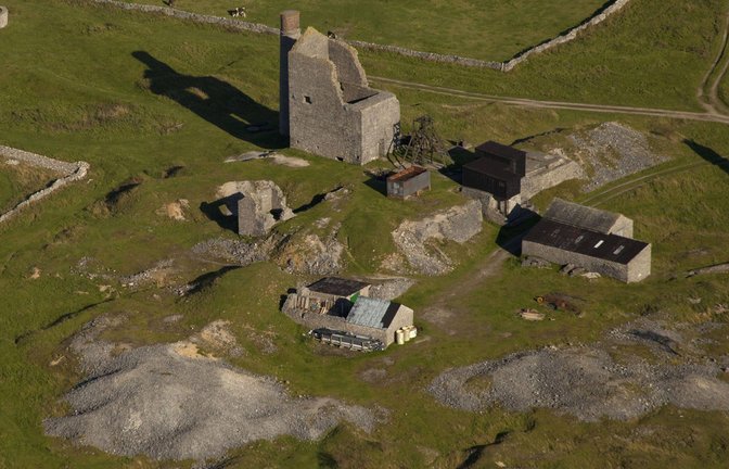 Luftaufnahme einer alten, verlassenen Bleimine im  White Peak, Peak District im englischen  Derbyshire.<span class='image-autor'>Foto: Imago/Imagebroker</span>