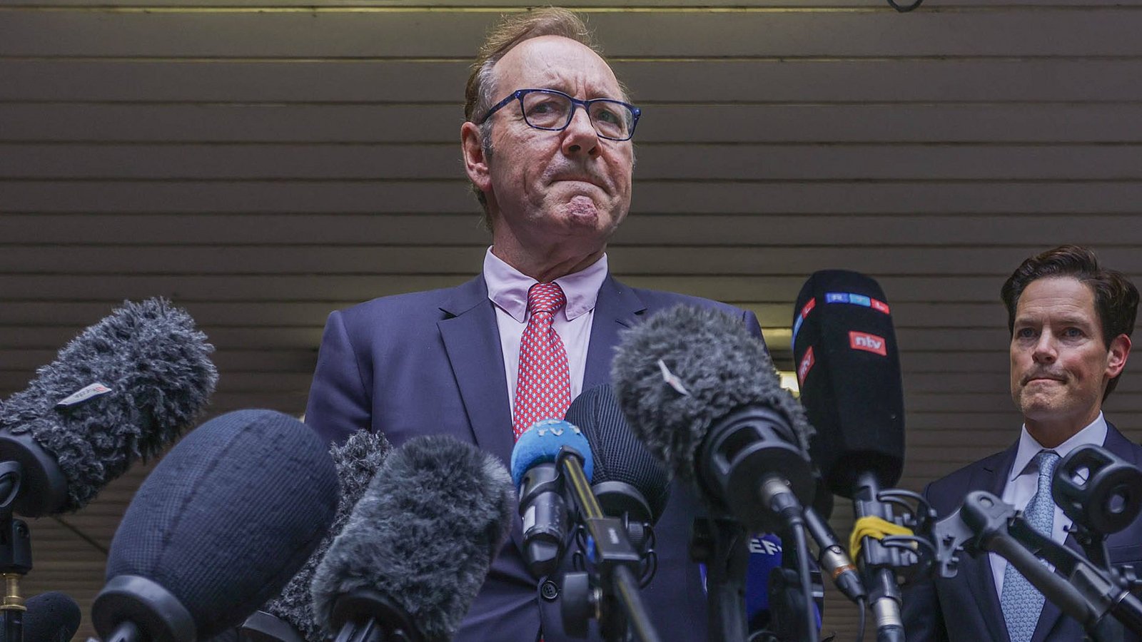 Der US-Schauspieler Kevin Spacey muss sich wegen mutmaßlicher Sexualdelikte vor Gericht verantworten (Archivfoto).Foto: IMAGO/i Images/IMAGO/Martyn Wheatley / i-Images Der US-Schauspieler Kevin Spacey muss sich wegen mutmaßlicher Sexualdelikte vor Gericht verantworten (Archivfoto).Foto: IMAGO/i Images/IMAGO/Martyn Wheatley / i-Images