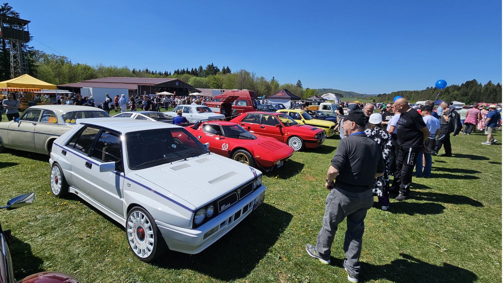 Impressionen vom Oldtimer- und Dampfmaschinentreffen in MünsingenFoto: Andreas Rosar/Fotoagentur Stuttgart Impressionen vom Oldtimer- und Dampfmaschinentreffen in MünsingenFoto: Andreas Rosar/Fotoagentur Stuttgart