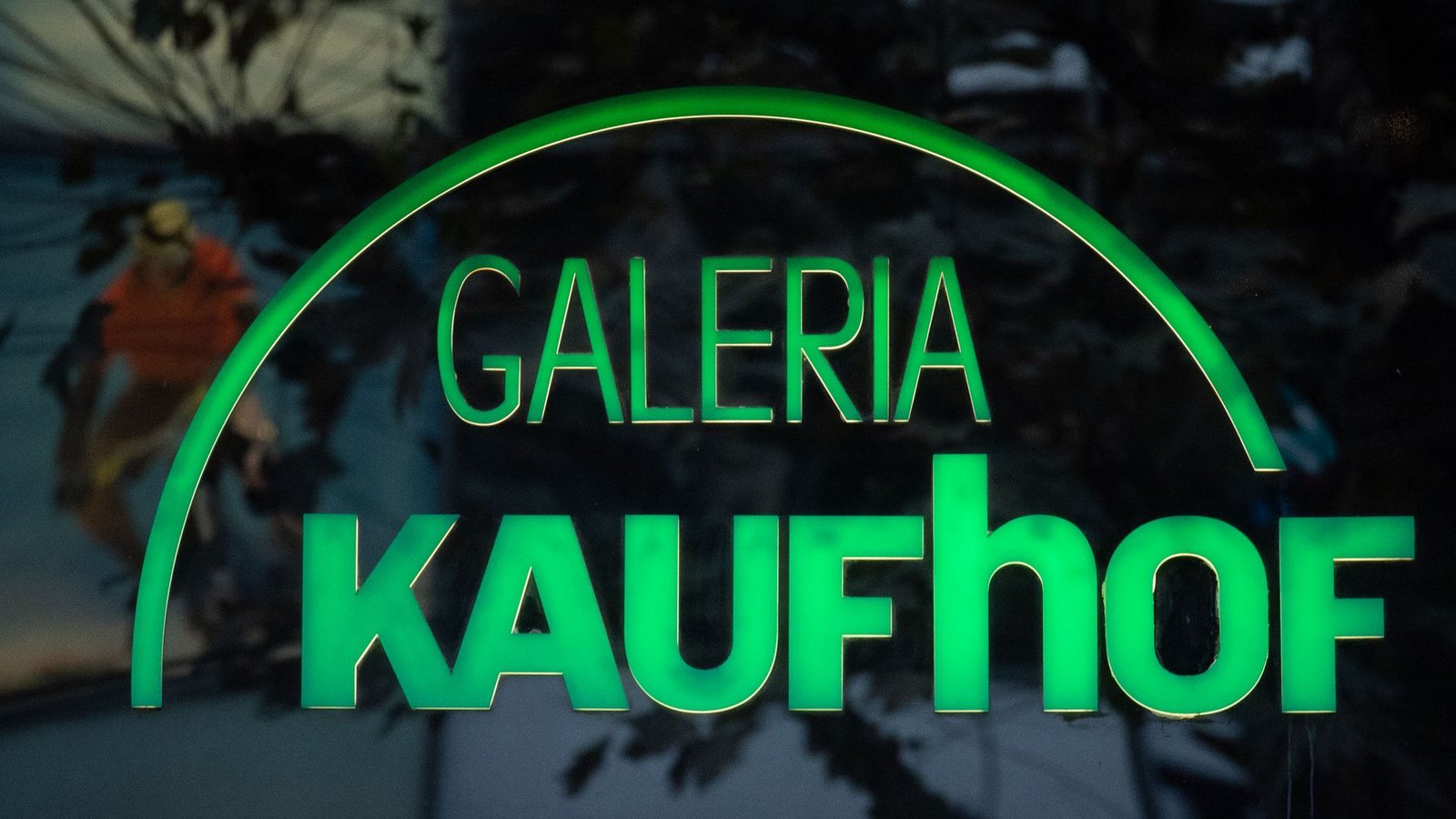 Das Logo der Warenhauskette Galeria Kaufhof ist an einer Filiale zu sehen.Foto: Marijan Murat/dpa