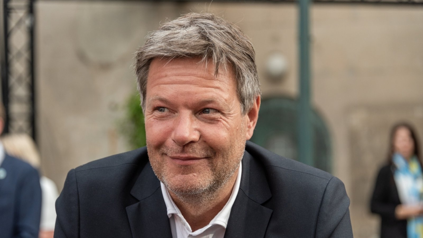 Robert Habeck 2023 bei einer Veranstaltung in Kiel.Foto: penofoto/ Shutterstock Robert Habeck 2023 bei einer Veranstaltung in Kiel.Foto: penofoto/ Shutterstock