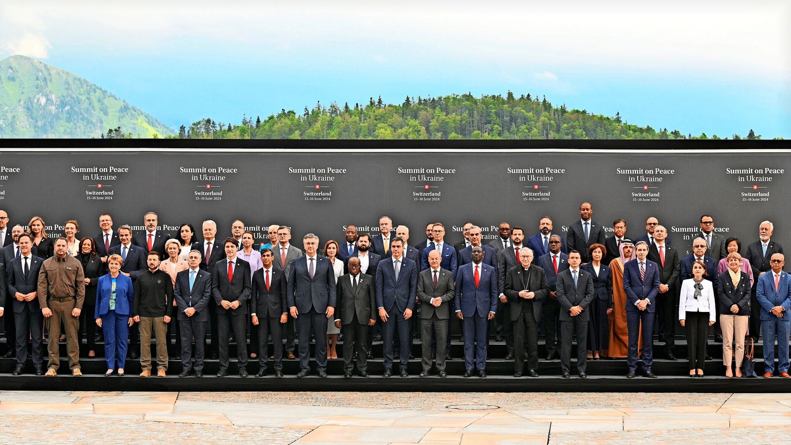 Staatsoberhäupter aus aller Welt versammeln sich im Bürgenstock Resort in der Zentralschweiz zum Friedensgipfel für die Ukraine.Foto: Moncloa/EUROPA PRESS/dpa/Moncloa Staatsoberhäupter aus aller Welt versammeln sich im Bürgenstock Resort in der Zentralschweiz zum Friedensgipfel für die Ukraine.Foto: Moncloa/EUROPA PRESS/dpa/Moncloa
