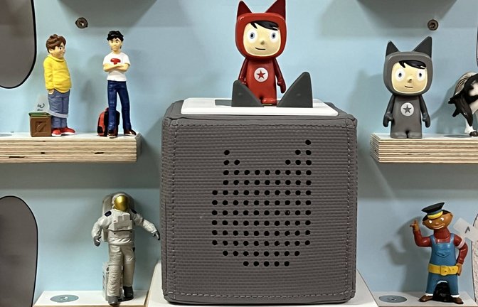 Ausgerechnet in Zeiten, in denen alles gestreamt wird, alles überall digital verfügbar ist, egal ob Filme oder Musik, kommen zwei Herren daher und erfinden so etwas wie einen Tonträger. Besser gesagt: eine Figur, die Hörspiele abspielt.<span class='image-autor'>Foto: imago</span>