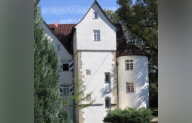Immer wieder einen Blick wert: Das Schloss Riet. <span class='image-autor'>Foto: hjr</span>