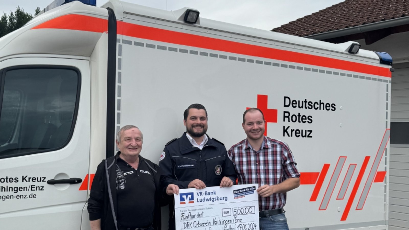 Spendenübergabe in Vaihingen.  Foto: p