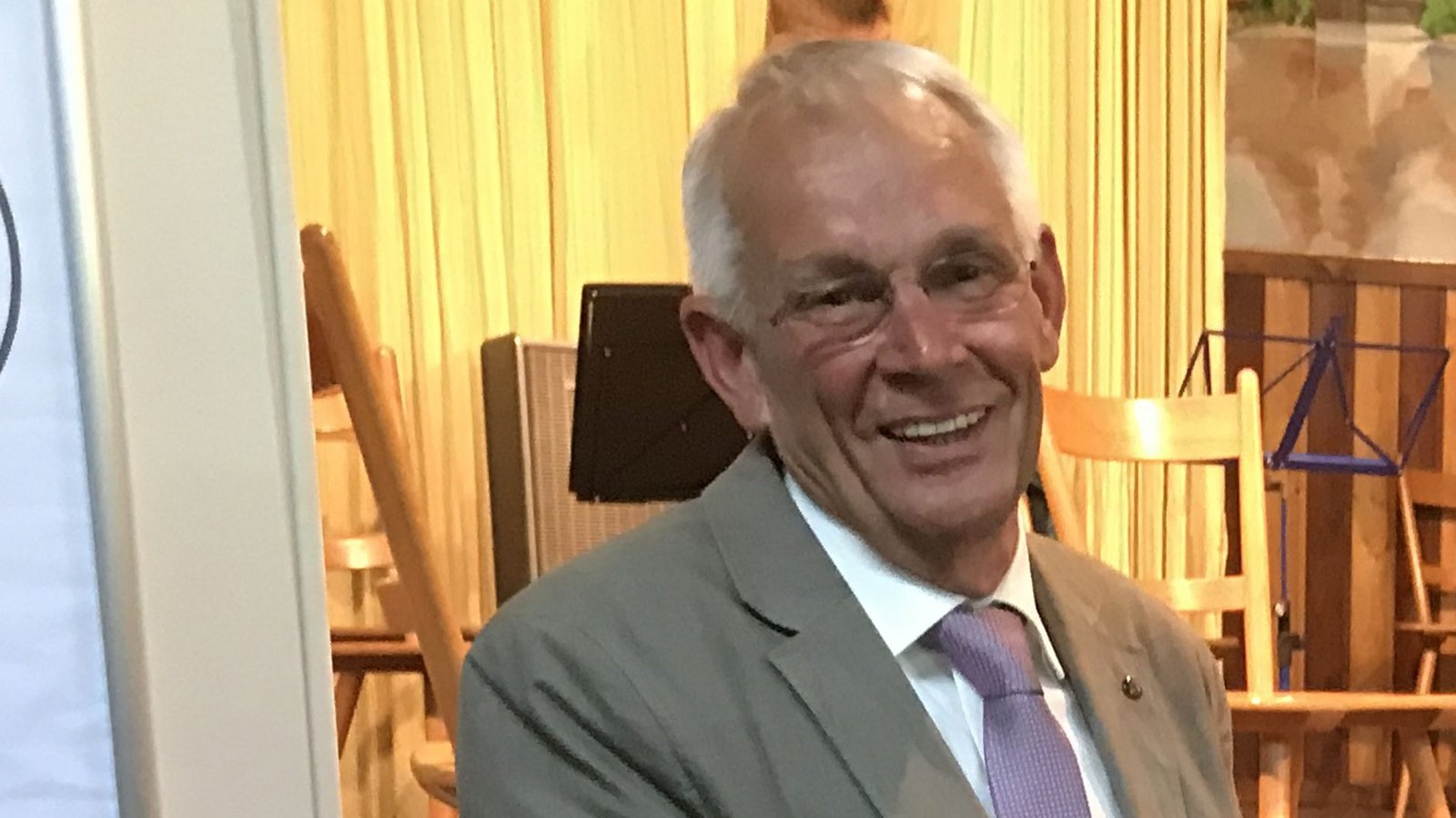 Der 72-jährige Hans Lauser, nach eigenen Worten schon seit 35 Jahren dabei, steht auf Platz eins der Liste der Bürger für Wimsheim.Foto: Wedekind Der 72-jährige Hans Lauser, nach eigenen Worten schon seit 35 Jahren dabei, steht auf Platz eins der Liste der Bürger für Wimsheim.Foto: Wedekind