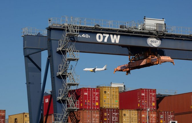 Container im Hafen von Barcelona.<span class='image-autor'>Foto: David Zorrakino/EUROPA PRESS/dpa</span>