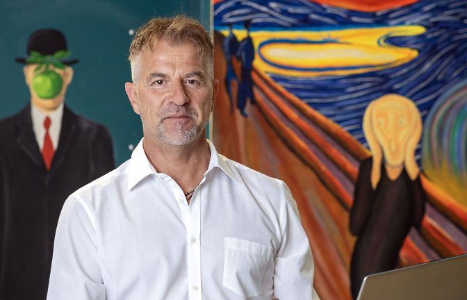 Axel Heiner ist Kriminalhauptkommissar am Polizeipräsidium Reutlingen.<span class='image-autor'>Foto: Sabina Paries</span>