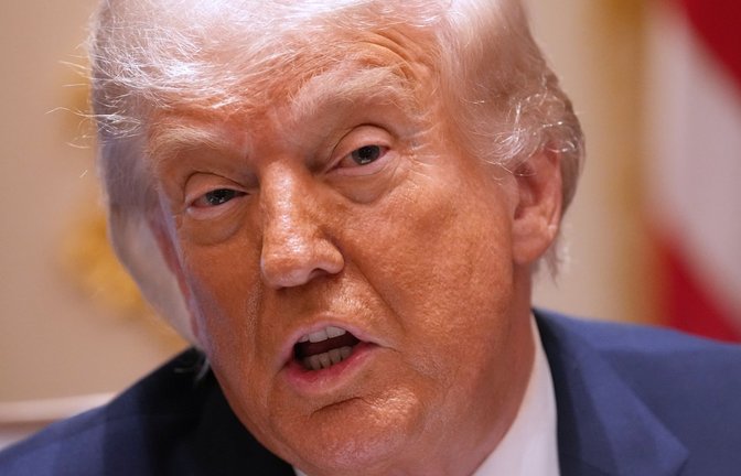 Trump spricht über den aktuellen Stand der Verhandlungen zum Iran-Krieg.<span class='image-autor'>Foto: Jacquelyn Martin/AP/dpa</span>