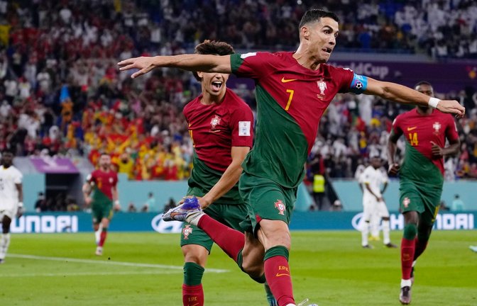 Portugals Cristiano Ronaldo jubelt nach seinem Elfmetertreffer bei der WM.<span class='image-autor'>Foto: Manu Fernandez/AP/dpa</span>