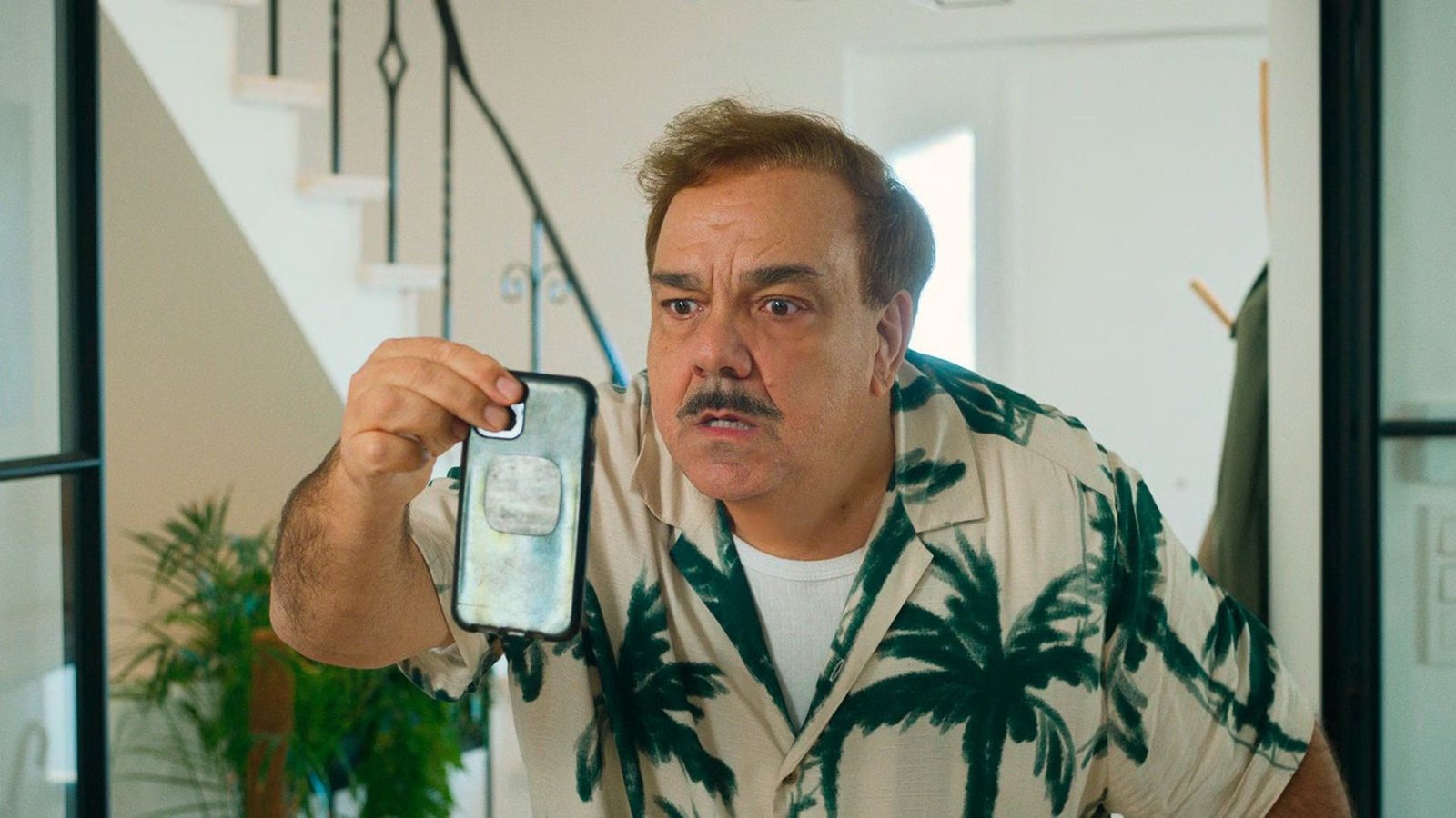 Gestresst: Michel (Didier Bourdon) als Hausmann im Smart-Home.Foto: Neue Vision Filmverleih