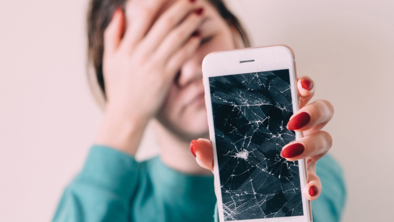 Auch ein kaputtes Smartphone kann noch Geld einbringen.Foto: paulzhuk / shutterstock.com Auch ein kaputtes Smartphone kann noch Geld einbringen.Foto: paulzhuk / shutterstock.com