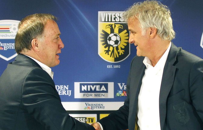 Fred Rutten (rechts) ist als Curacao-Coach zurückgetreten und macht damit den Weg für seinen Vorgänger Dick Advocaat frei. (Archivbild)<span class='image-autor'>Foto: imago/Pro Shots/Peter Lous</span>