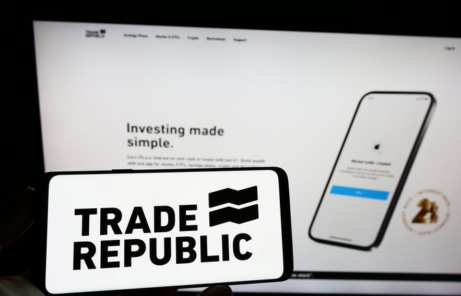 Bald gibt es auch eine Debitkarte von Trade Republic.<span class='image-autor'>Foto: T. Schneider / shutterstock.com</span>
