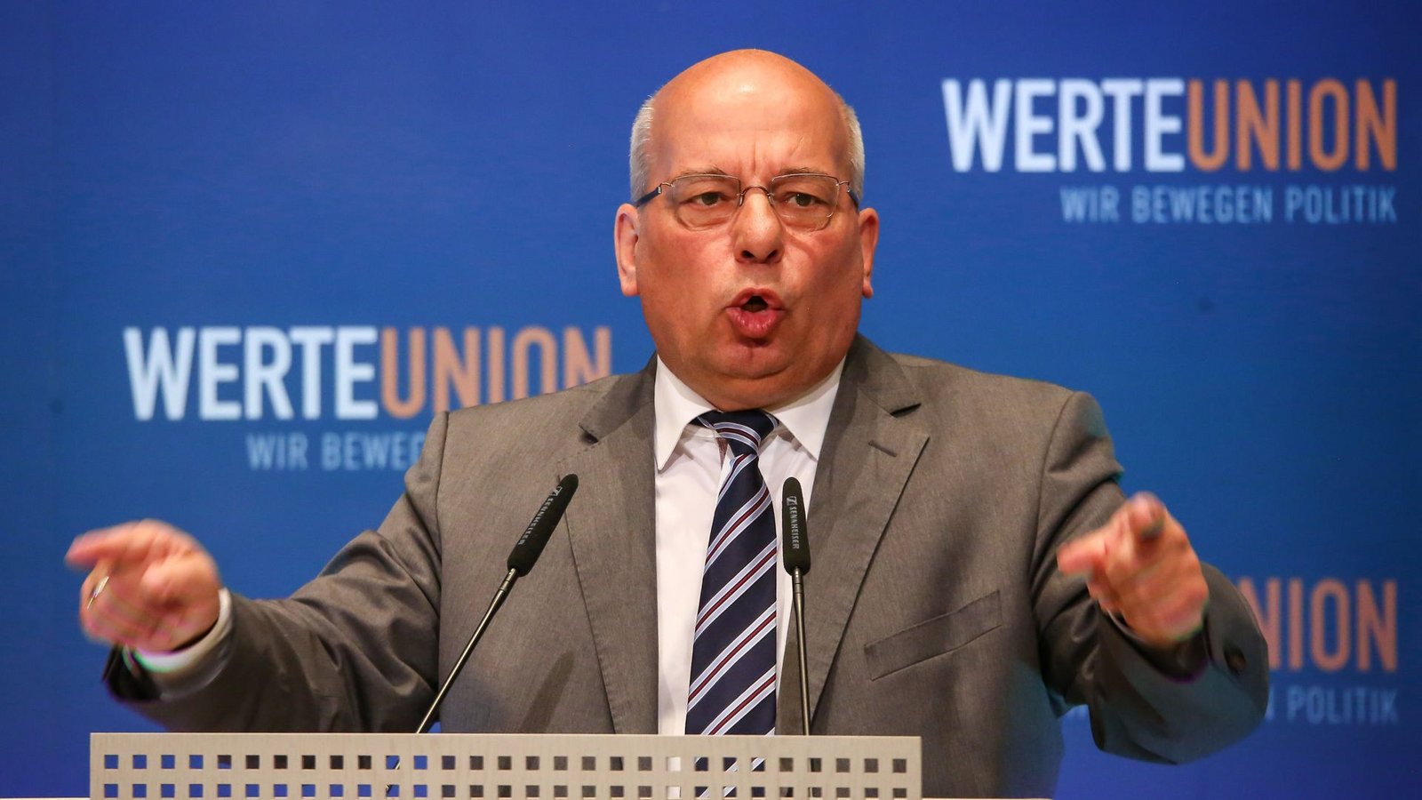 DPolG-Chef Rainer Wendt bei einem Vortrag beim damaligen Verein „Werte Union“, einem Zusammenschluss rechtskonservativer CDU- und CSU-Mitglieder. Aus dem Verein entstand im Februar 2024 eine neue Partei.Foto: dpa DPolG-Chef Rainer Wendt bei einem Vortrag beim damaligen Verein „Werte Union“, einem Zusammenschluss rechtskonservativer CDU- und CSU-Mitglieder. Aus dem Verein entstand im Februar 2024 eine neue Partei.Foto: dpa