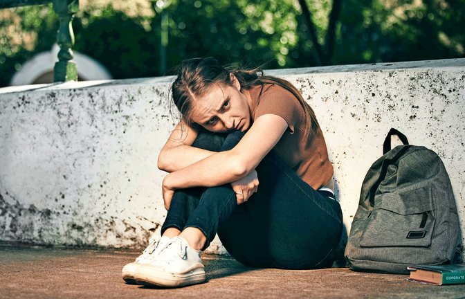 Immer mehr Jugendliche fühlen sich einsam, viele haben nicht gelernt, wie tragfähige soziale Bindungen funktionieren.<span class='image-autor'>Foto: IMAGO/Zoonar</span>