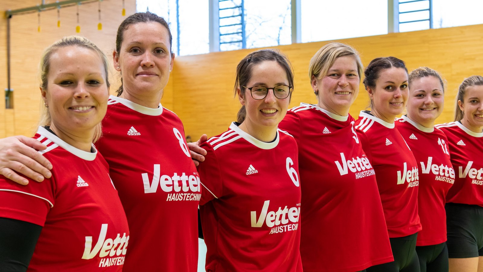 Die Ötisheimer Mannschaft (von links): Irina Kuhn, Marie-Therese Rothmaier, Anna Winkler, Stephanie Frech, Larissa Vetter, Malena Heidelbauer und Francesca Runchina. Fotos: Kaiser