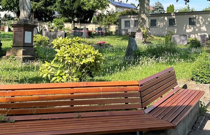 Wer jemanden zum Reden braucht, kann auf dem Trost-Bänkle Platz nehmen. Foto: p