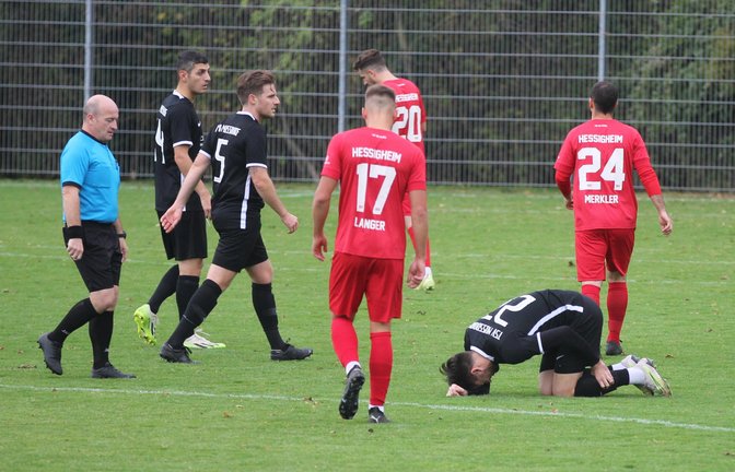Eine schmerzhafte Erfahrung ist für Marko Kühn (am Boden) und den TSV Nussdorf das Heimspiel gegen den TASV Hessigheim. <span class='image-autor'>Foto: Dittrich</span>