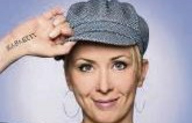 Die Kabarettistin Martina Brandl kommt im Oktober nach Schützingen.  Foto: p