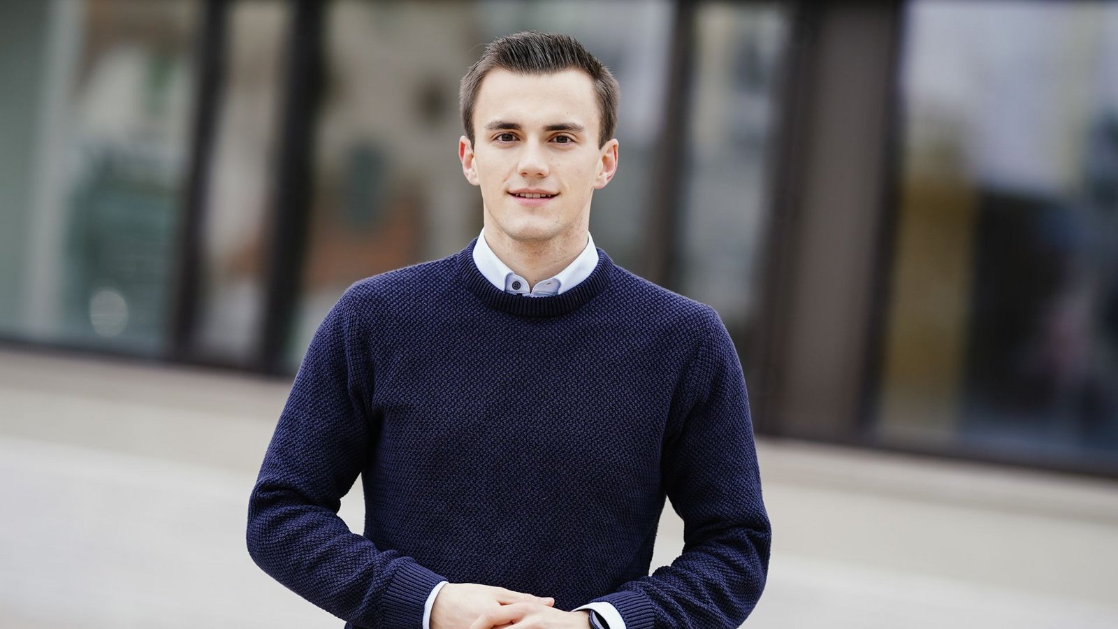 Florian Hummel, Landesvorsitzender der Jungen Union: „Insbesondere im Bereich Bildung und Forschung ziehen andere Bundesländer, vor allem Bayern, weit an uns vorbei - das kann nicht unser Anspruch sein und sorgt vermehrt dafür, dass diejenigen, die die Probleme der Zukunft lösen sollen, nicht aus unserem Bundesland kommen werden.“Foto: picture alliance/dpa/Uwe Anspach Florian Hummel, Landesvorsitzender der Jungen Union: „Insbesondere im Bereich Bildung und Forschung ziehen andere Bundesländer, vor allem Bayern, weit an uns vorbei - das kann nicht unser Anspruch sein und sorgt vermehrt dafür, dass diejenigen, die die Probleme der Zukunft lösen sollen, nicht aus unserem Bundesland kommen werden.“Foto: picture alliance/dpa/Uwe Anspach