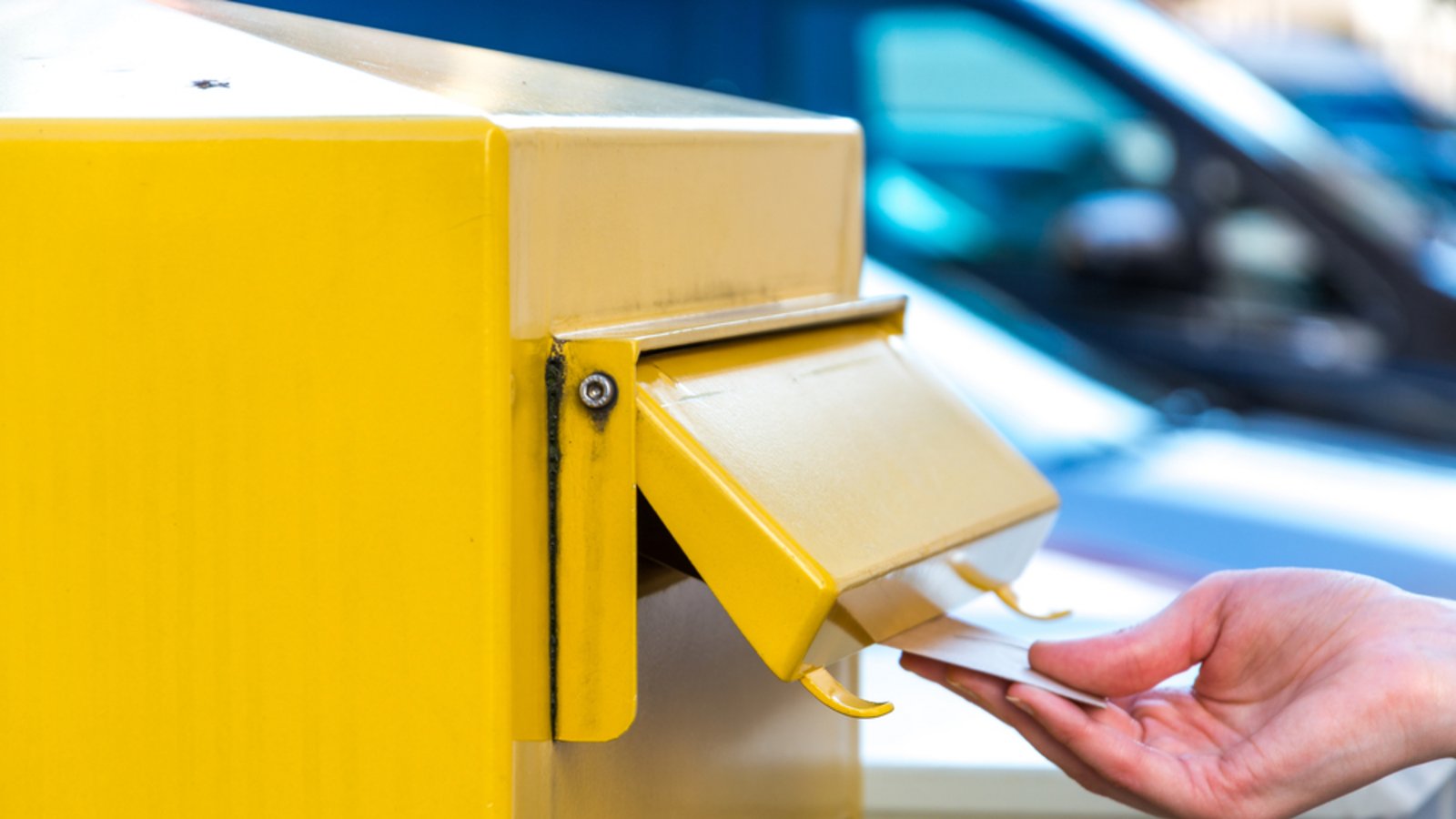 Geben Sie die Unterlagen rechtzeitig ab.Foto: Asvolas / shutterstock.com