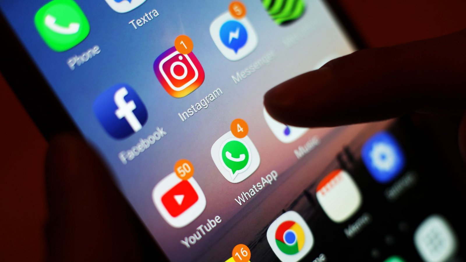 Vor Betrügereien über WhatsApp und Co. warnt aktuell das Landeskriminalamt.Foto: Yui Mok/PA Wire/dpa Vor Betrügereien über WhatsApp und Co. warnt aktuell das Landeskriminalamt.Foto: Yui Mok/PA Wire/dpa