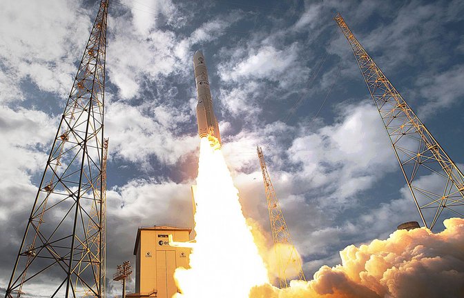 Die neue europäische Trägerrakete Ariane 6 ist im März am Weltraumbahnhof in Kourou in Französisch-Guayana erstmals für einen kommerziellen Flug ins All gestartet<span class='image-autor'>Foto: dpa/S. Corvaja</span>