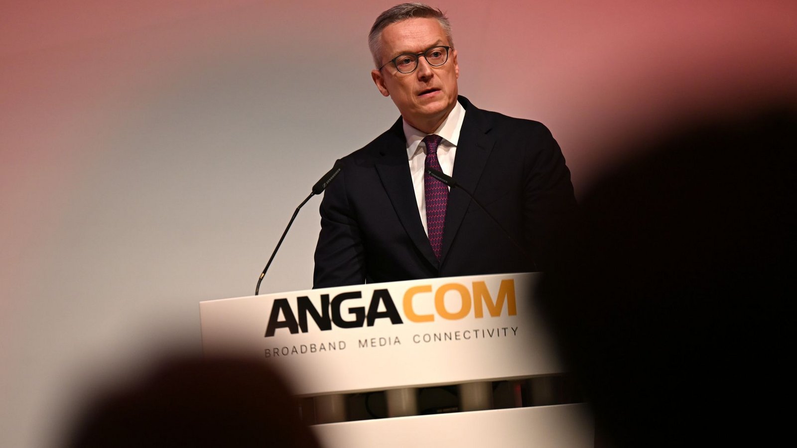 Ein DSL-Aus "mit der Brechstange" möche er nicht: Bundesdigitalminister Karsten Wildberger (CDU).Foto: Wolf von Dewitz/dpa