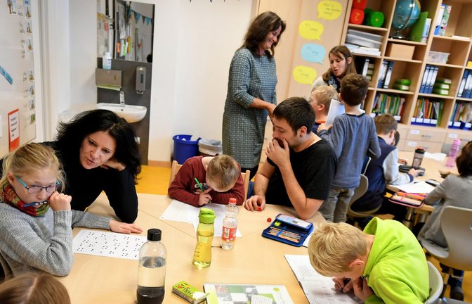 33 Prozent der Grundschulen  unterrichten Kinder mit Förderbedarf inklusiv.<span class='image-autor'>Foto: dpa/Holger Hollemann</span>