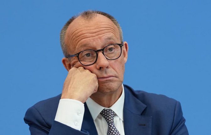 Friedrich Merz (CDU): Dass er am 6. Mai vor einem Jahr zum Bundeskanzler gewählt wurde, hat er ein kleines bisschen auch den Linken zu verdanken.<span class='image-autor'>Michael Kappeler/dpa</span>