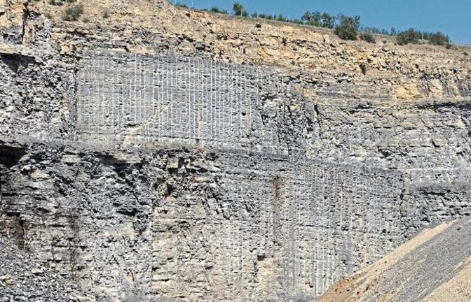 „So sieht der Grand Canyon von Vaihingen aus“, schreibt Klaus-Peter Hilgers zu seinem Fotos des Roßwager Steinbruchs Zimmermann.