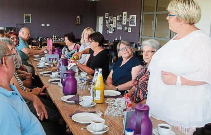 Die Ehrenamtlichen des Sersheimer Pflegeheims beim gemeinsamen Frühstück.  Foto: p