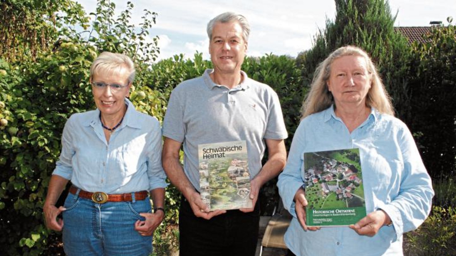 Der Heimat verbundene Mitstreiter gesucht: Die Doppelspitze der Regionalgruppe Stromberg-Mittlere Enz des Heimatbundes Luise Lüttmann (rechts) und Martin Ehlers sowie Öffentlichkeitsreferentin Bettina Montag. Foto: Stahlfeld Der Heimat verbundene Mitstreiter gesucht: Die Doppelspitze der Regionalgruppe Stromberg-Mittlere Enz des Heimatbundes Luise Lüttmann (rechts) und Martin Ehlers sowie Öffentlichkeitsreferentin Bettina Montag. Foto: Stahlfeld