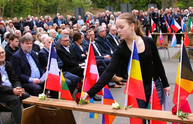 Herausragendes Ereignis: Zahlreiche Gäste nehmen 2025 an der Gedenkfeier zum 80. Jahrestag der Befreiung des Vaihinger KZ teil.  Archivfoto: Arning