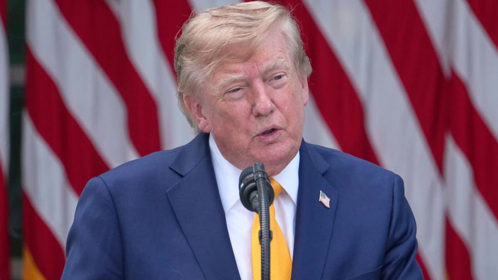 Donald Trump provoziert mit einer Nordamerika-Landkarte (Archivfoto).<span class='image-autor'>Alex Brandon/AP/dpa</span>
