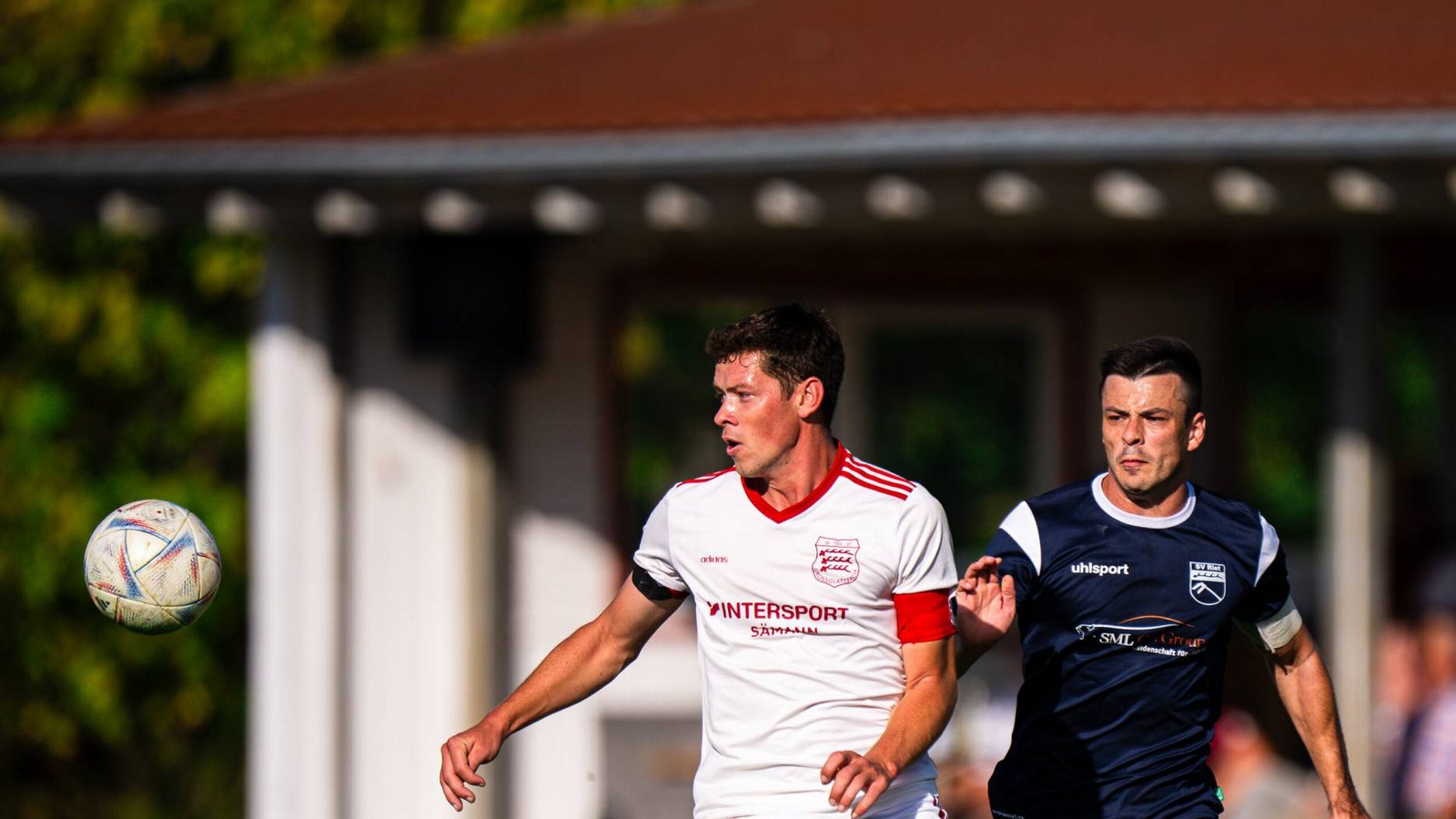 Patrick Beisser (links) und der TSV Großglattbach führen die Tabelle in der Kreisliga B 6 an. Dann soll auch am Wochenende so bleiben. Foto: Krause