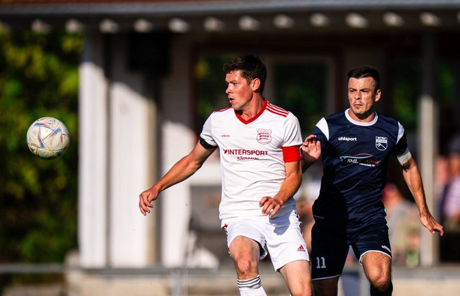 Patrick Beisser (links) und der TSV Großglattbach führen die Tabelle in der Kreisliga B 6 an. Dann soll auch am Wochenende so bleiben. <span class='image-autor'>Foto: Krause</span>