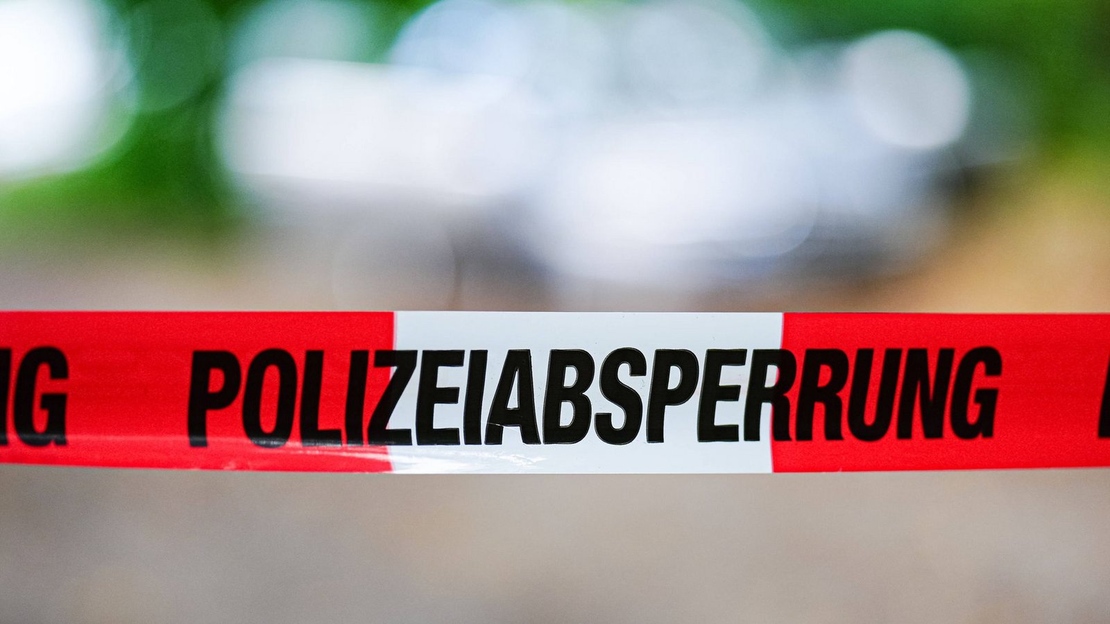Die Polizei ermittelt nach dem Leichenfund. (Symbolfoto)Foto: IMAGO/Eibner/IMAGO/Eibner-Pressefoto/Marcel von Fehrn Die Polizei ermittelt nach dem Leichenfund. (Symbolfoto)Foto: IMAGO/Eibner/IMAGO/Eibner-Pressefoto/Marcel von Fehrn