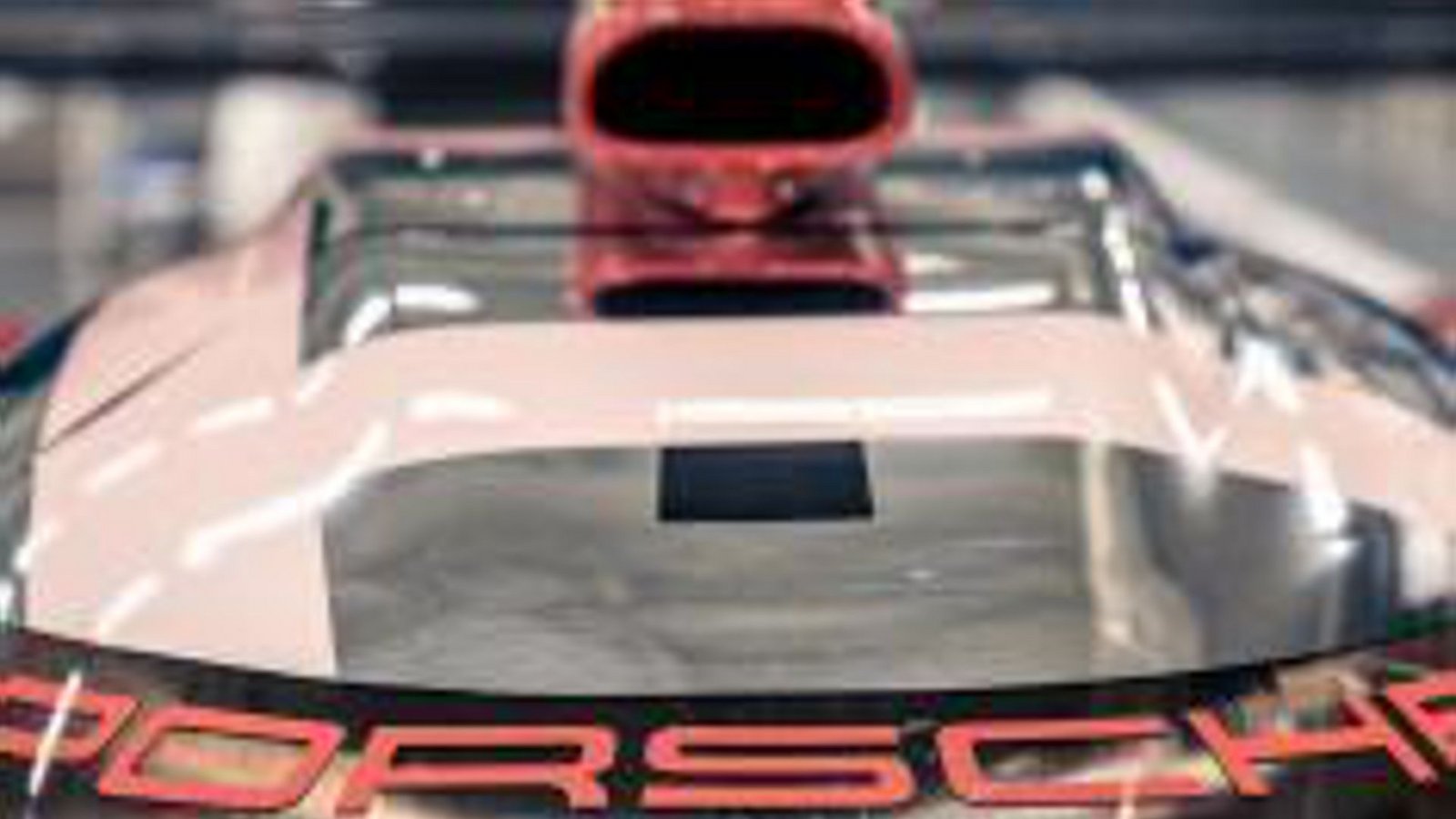 Porsche ist natürlich auch am StartFoto: TMS/cf Porsche ist natürlich auch am StartFoto: TMS/cf