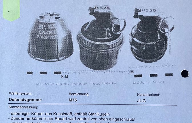 Eine Handgranate des Typs M75 wurde sehr wahrscheinlich von dem mutmaßlichen Täter auf eine Trauergemeinde in Altbach bei Esslingen geworfen.<span class='image-autor'>Foto: StZN/Feyder</span>