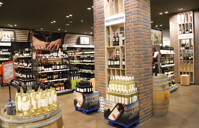Der Supermarkt als Fachhandel: Beim Rewe Aupperle gibt’s alle Topweingüter aus dem Remstal.<span class='image-autor'>Foto: Patricia Sigerist</span>