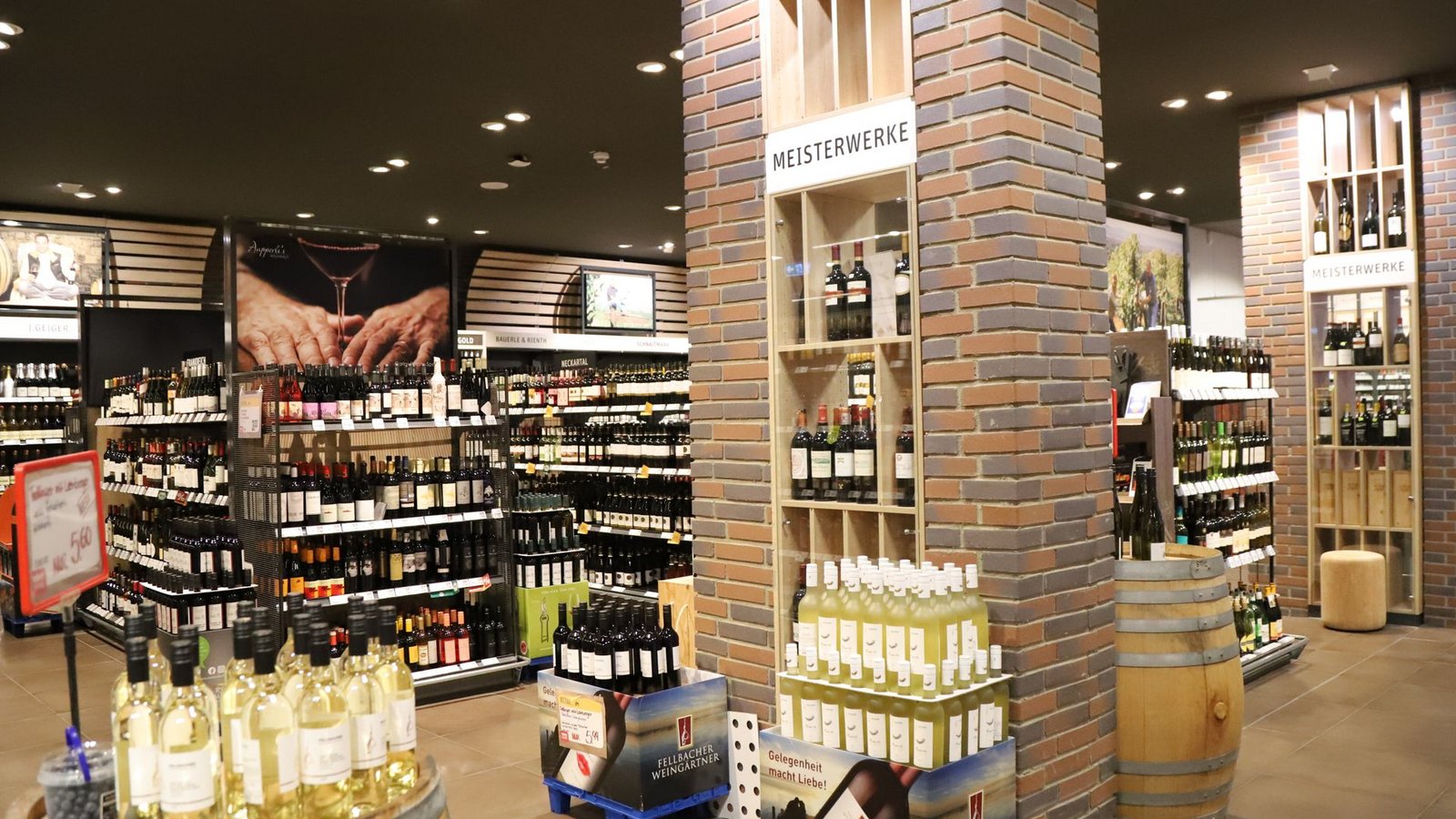 Der Supermarkt als Fachhandel: Beim Rewe Aupperle gibt’s alle Topweingüter aus dem Remstal.Foto: Patricia Sigerist