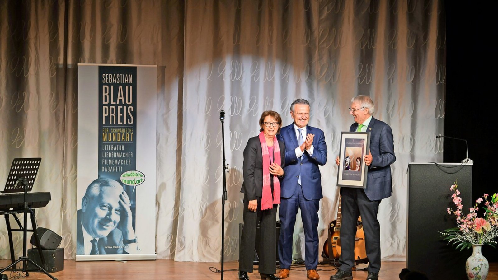 Monika Hirschle mit OB Frank Nopper und Wolfgang Wulz (rechts)Foto: Lg/Max Kovalenko Monika Hirschle mit OB Frank Nopper und Wolfgang Wulz (rechts)Foto: Lg/Max Kovalenko