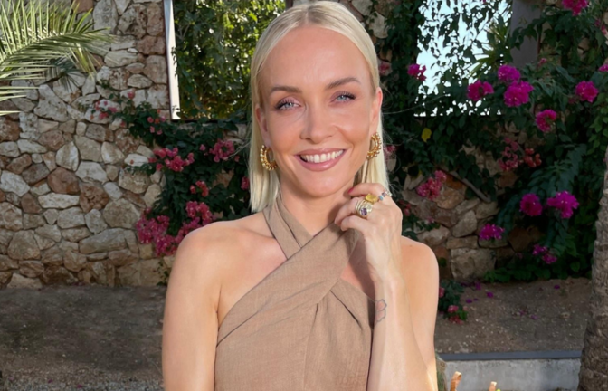 Janin Ullmann übernimmt die Moderation von "Temptation Island".<span class='image-autor'>Foto: RTL / Natalie Daitch</span>