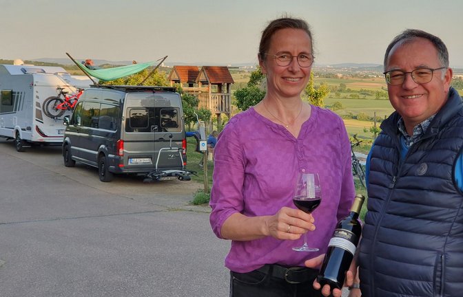 Für Christine und Reinhard Baumgärtner empfangen gerne Wohnmobilisten auf ihrem Weingut.<span class='image-autor'>Foto: Wein</span>