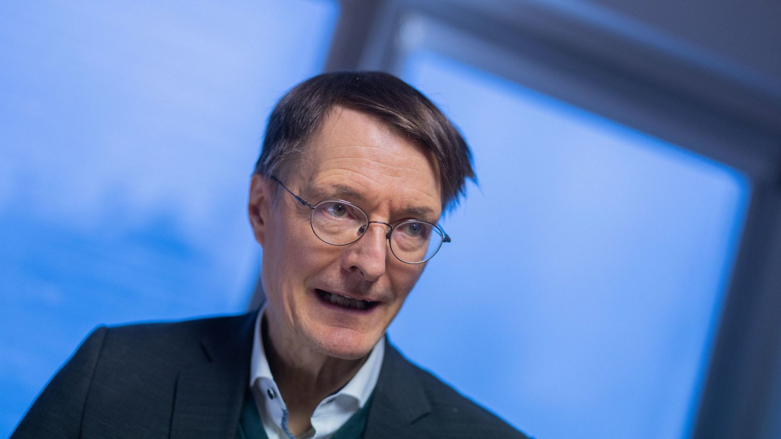 Wirbt um Vertrauen in die elektronische Patientenakte: Bundesgesundheitsminister Karl Lauterbach (SPD).Foto: dpa/Rolf Vennenbernd Wirbt um Vertrauen in die elektronische Patientenakte: Bundesgesundheitsminister Karl Lauterbach (SPD).Foto: dpa/Rolf Vennenbernd