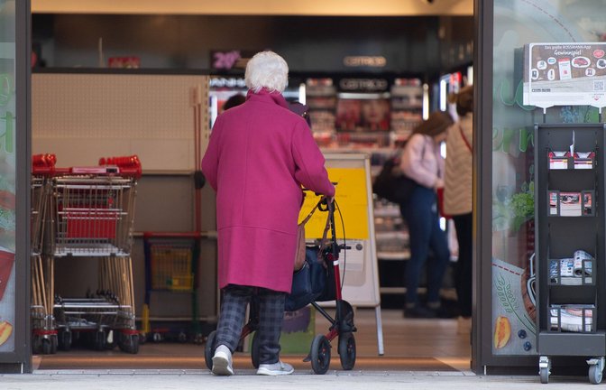 Bei der Auszahlung der Rente gibt es eine Änderung.<span class='image-autor'>Foto: imago images/Noah Wedel</span>